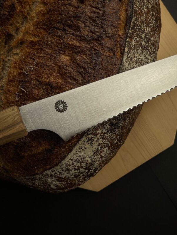 Kikusumi赤樫 パン切り包丁樫 24 cm